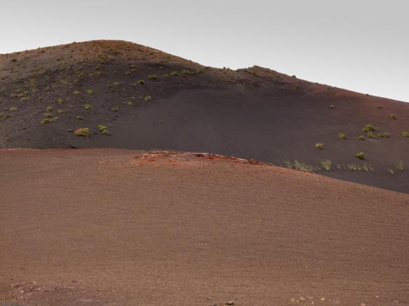 TIMANFAYA-RED-ROCK